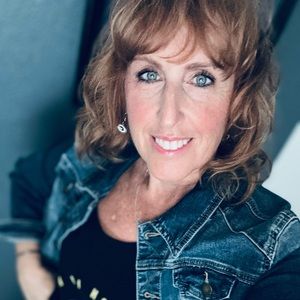 Meet your Posher, Jodi
